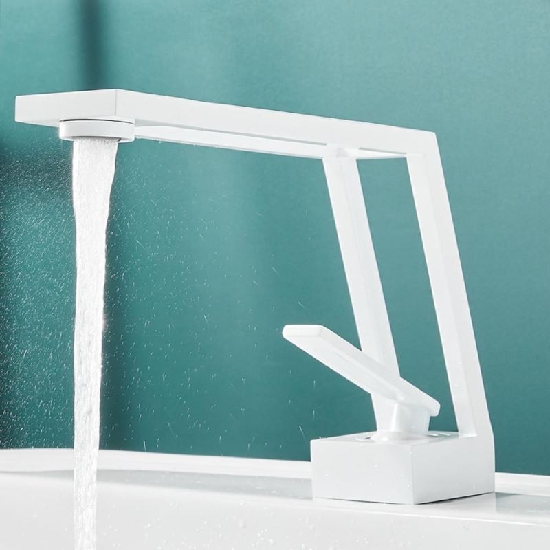 Misturador para lavatório de cobre branco com design oco para banheiro